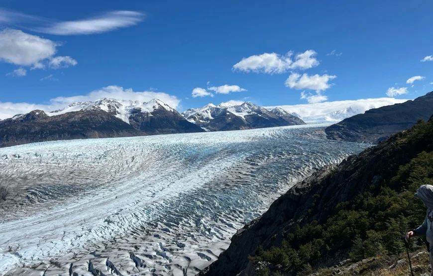 O Circuit Trek Guided Experience – Torres del Paine, Patagonia.