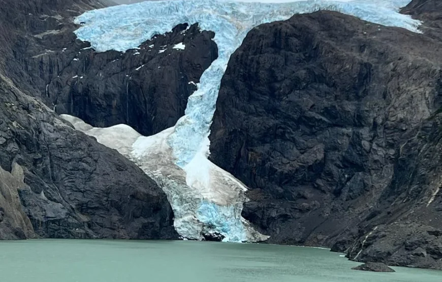 O Circuit Trek Guided Experience – Torres del Paine, Patagonia.
