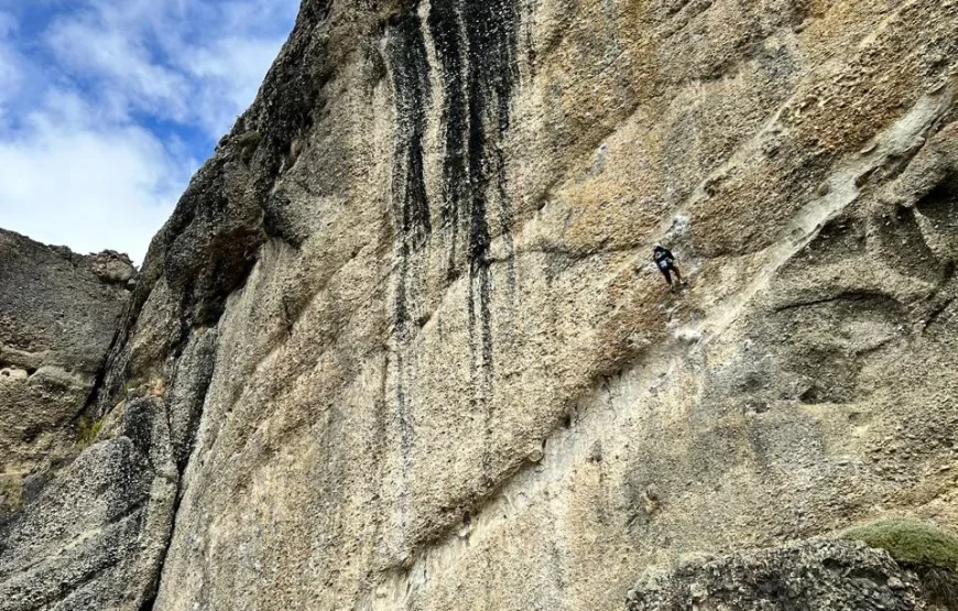 Full Day Multipitch – Cerro Benítez, Puerto Natales