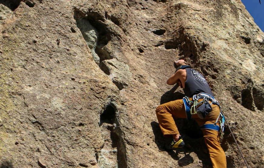 Rock Climbing in Santiago – Full Day Sport Climbing in Cajón del Maipo
