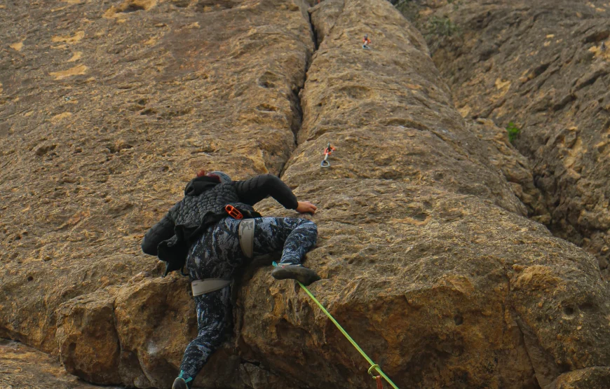 Rock Climbing in Santiago – Full Day Sport Climbing in Cajón del Maipo